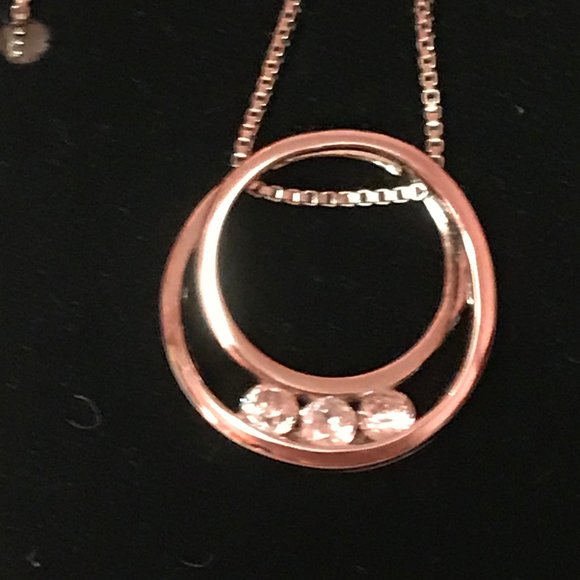 Sterling Silver Necklace w/ Round 3 Stone Pendant - Picture 5 of 6